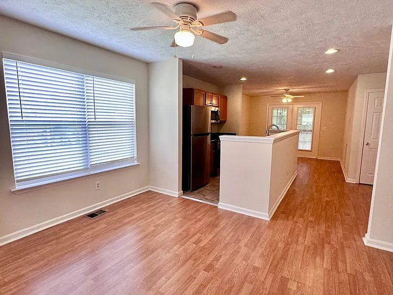 2157 Bransford Ave — Photo 6