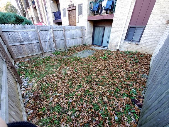 Private Fenced Patio / Yard