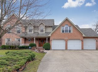 3105 Royal Fox Dr, St Charles, IL 60174