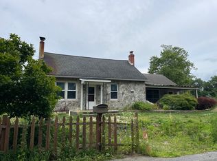 8643 Furnace Rd, Slatington, PA 18080