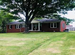 226 Hampton Rd, Columbia, TN 38401