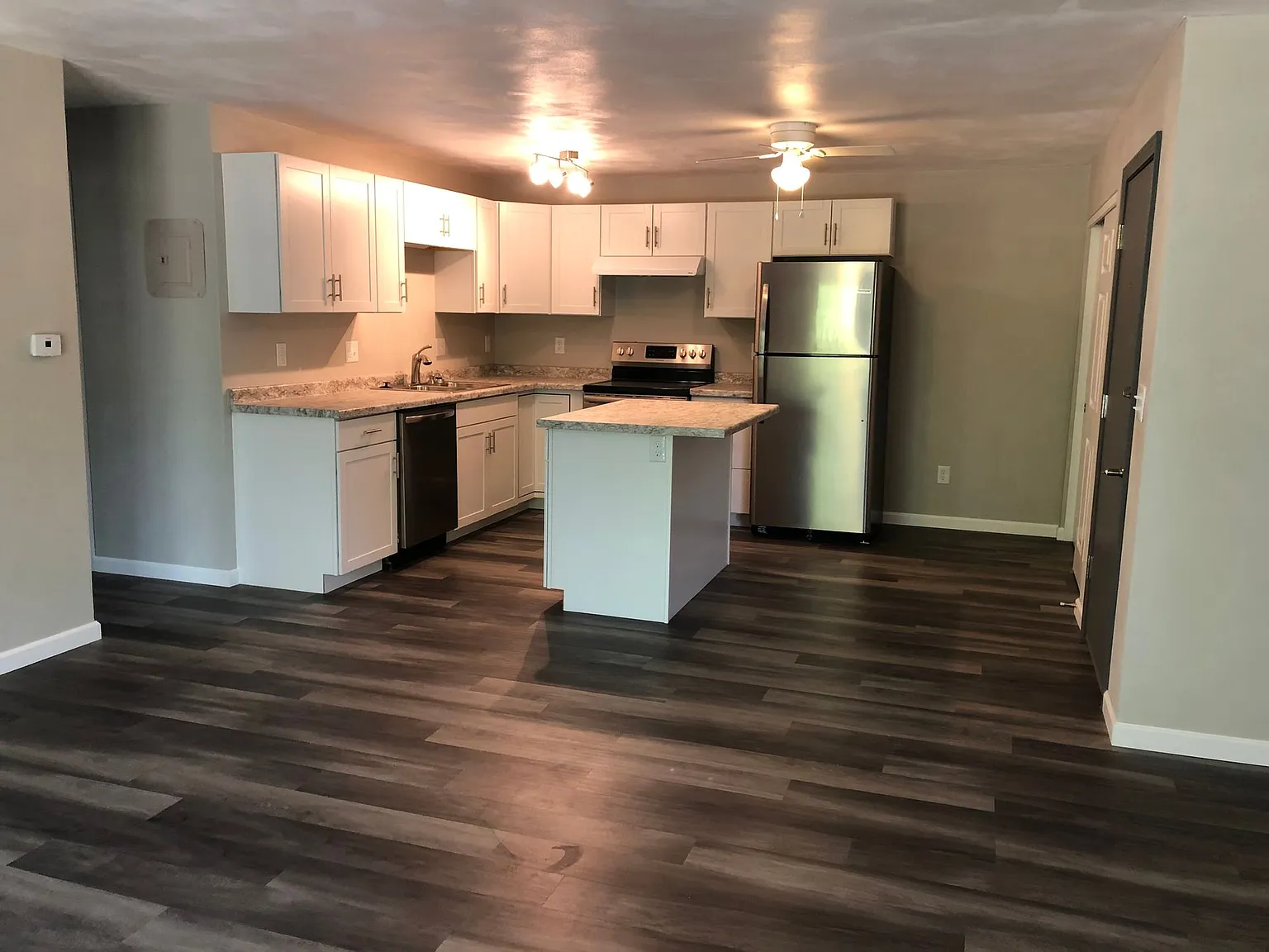 1818 W. Pershing Street — Photo 3