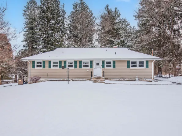 2 Country Ridge Road, Danbury, CT 06811