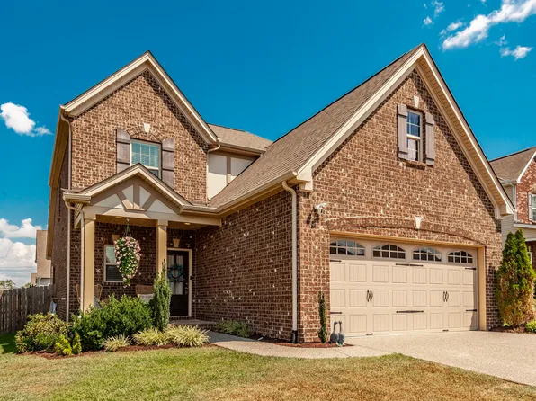 1020 Laurelwood Dr, Gallatin, TN 37066