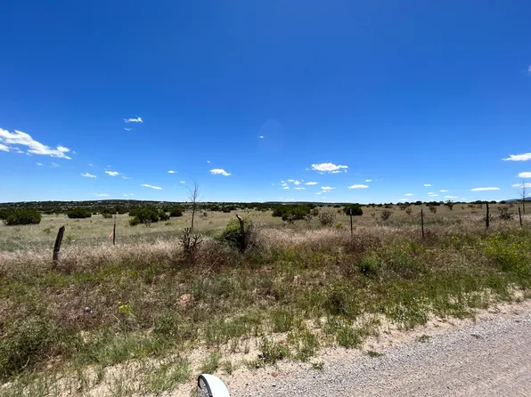 276 Entranosa Rd, Edgewood, NM 87015