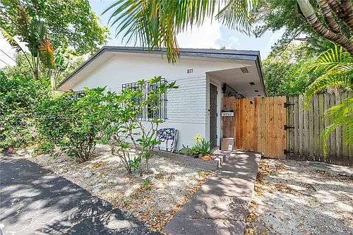 1821 SW 11th Ct #REAR Photo 1