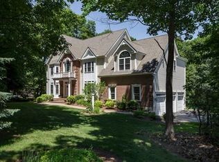 13 Bowker Rd, Hopkinton, MA 01748