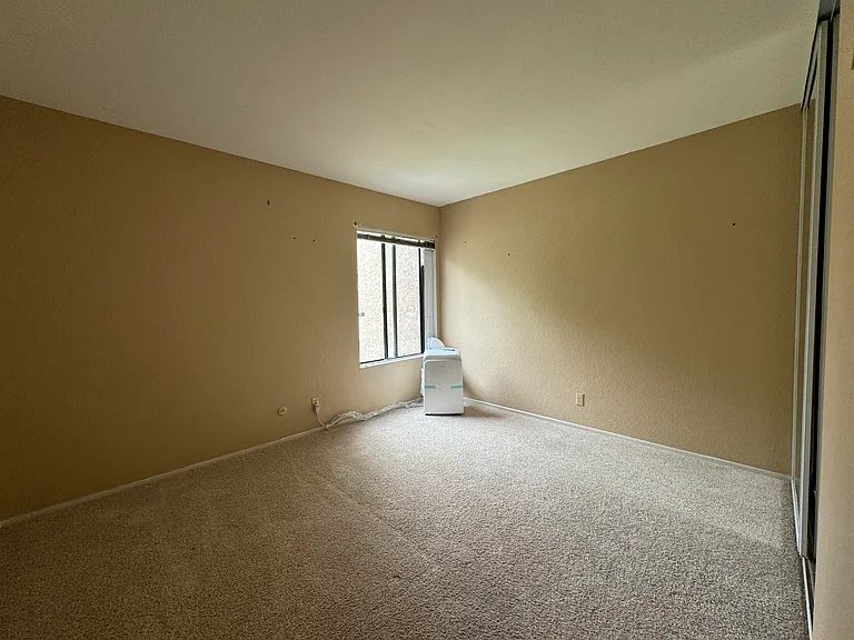 8452 Capricorn Way — Photo 4