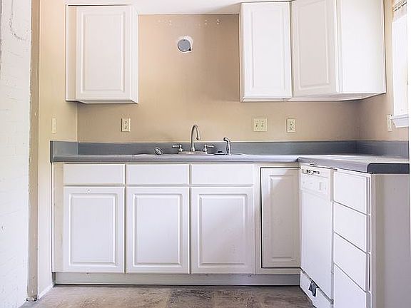 2nd image of 1110 N 13th Ave