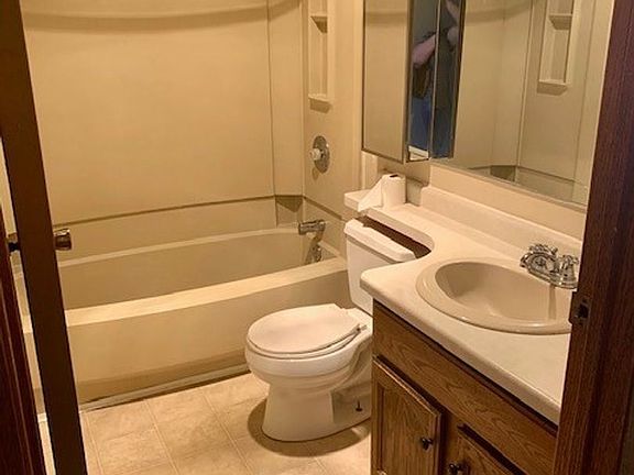4th image of 969 Boston Way APT 2