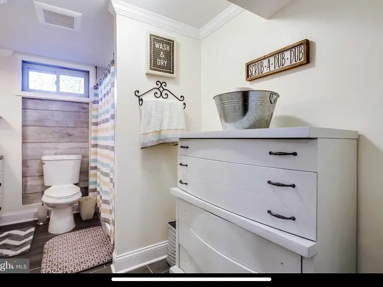 515 Southwell Rd — Photo 4