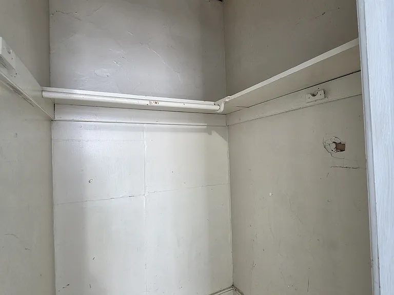 96 Brown Pl #A — Photo 12