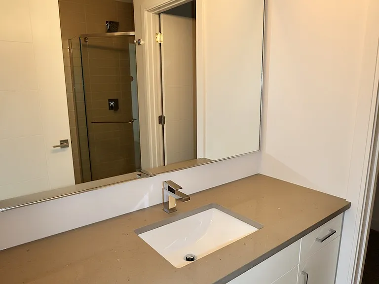 1082086Ave - 4_08232020