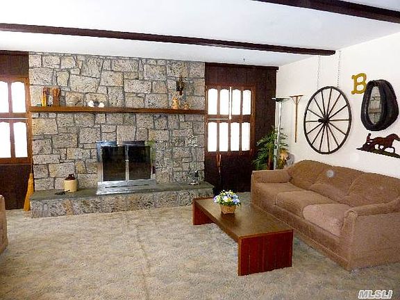 4th image of 14 Haskell Ln