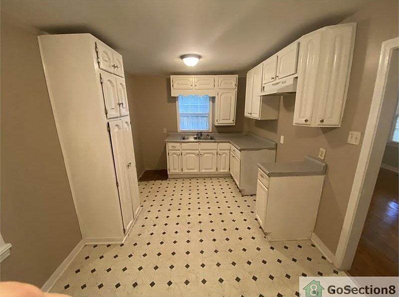2nd image of 7117 4th Ave S