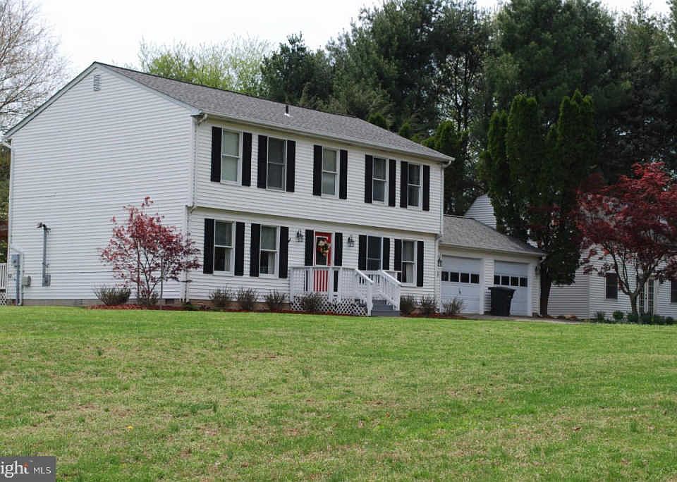 1st image of 41865 Woodcrest Ln