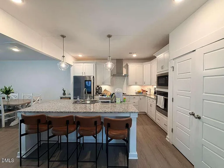 2222 Bohan Ct — Photo 6