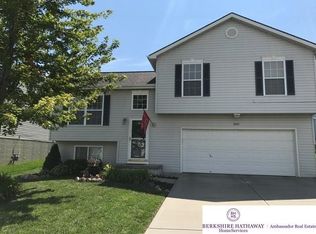 16115 Briar St, Omaha, NE 68136