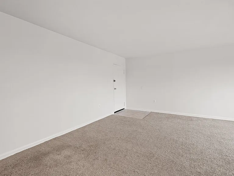 2512 Queens Chapel Rd #203 — Photo 12