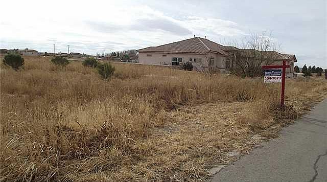 1st image of 818 Neyla Dr