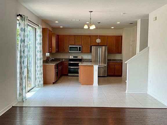 3rd image of 17195 Hickory Wind Dr