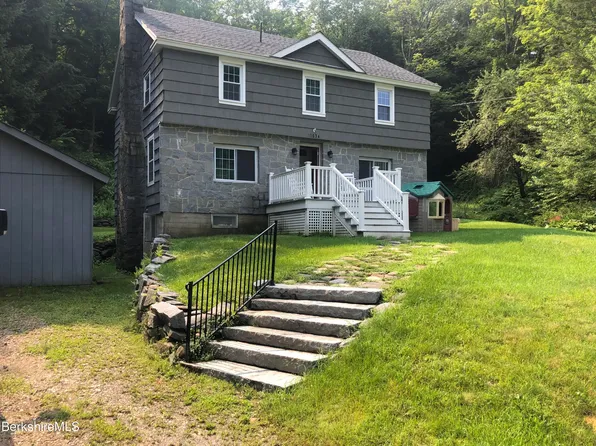 1034 Benton Hill Rd, Becket, MA 01223