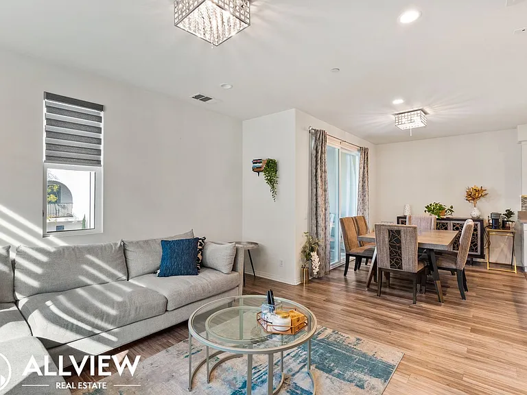 665 S Kinney Way — Photo 17