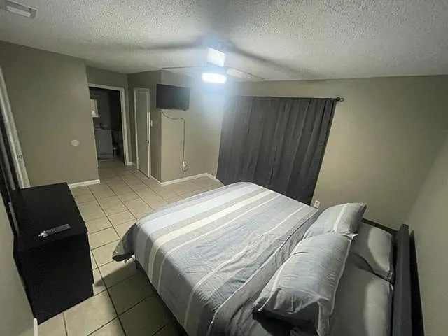 8506 Leake Ave #D — Photo 14