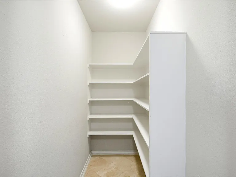 1702 Fantasy Woods Dr — Photo 17
