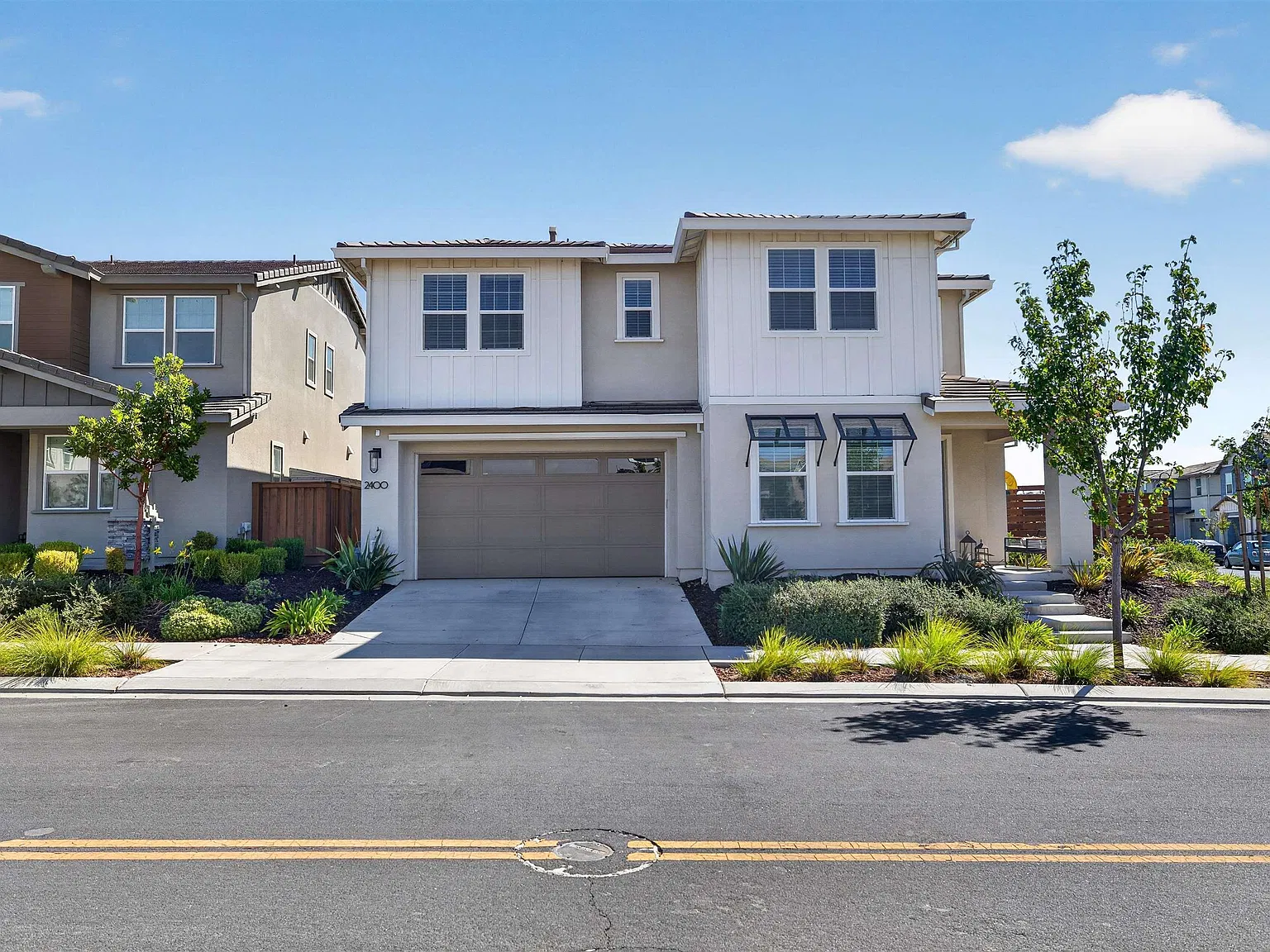 4 bed, 3000 sqft, $4,300 — Photo 1