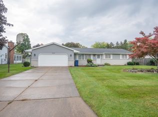 3270 Wintergreen Dr W, Saginaw, MI 48603