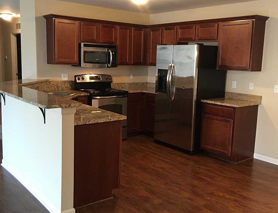 1st image of 49321 E Woods Dr