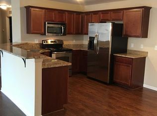 49279 E Woods Dr, Shelby Township, MI 48317