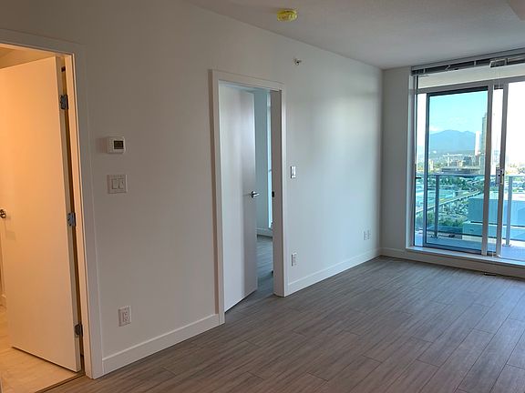 5th image of 13615 Fraser Hwy #27