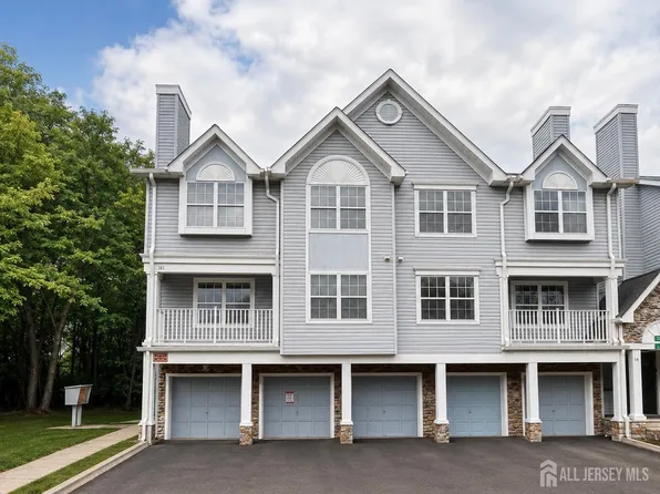151-151 Prestwick Way, Edison, NJ 08820