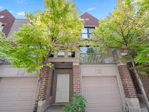 2743 N Wayne Ave APT C, Chicago, IL 60614