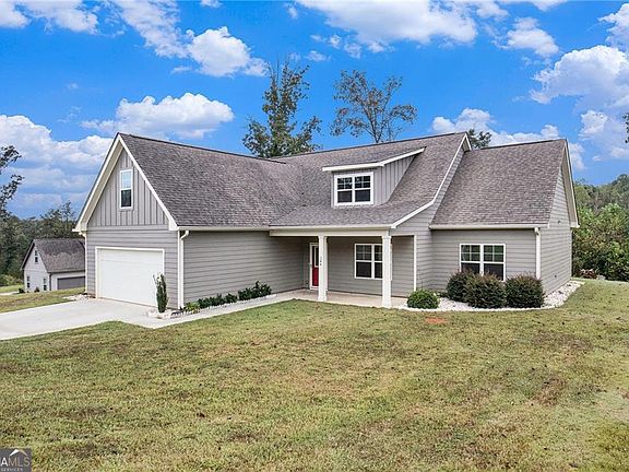 2nd image of 144 Chestnut Trl