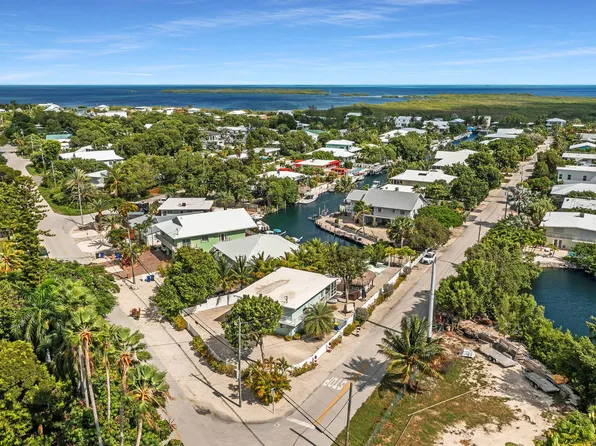 203 Mohawk St, Tavernier, FL 33070