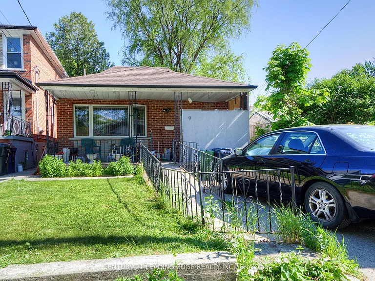 9 Wallington Ave — Photo 1