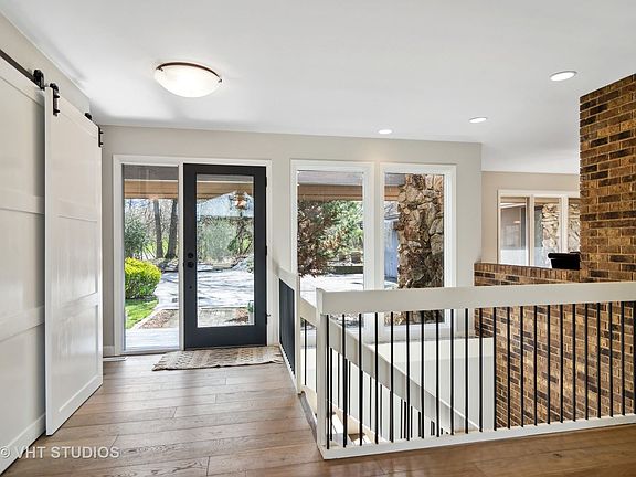 3rd image of 7 Brierwoods Ln