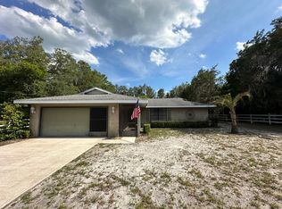 4832 E Spruce Dr, Dunnellon, FL 34434