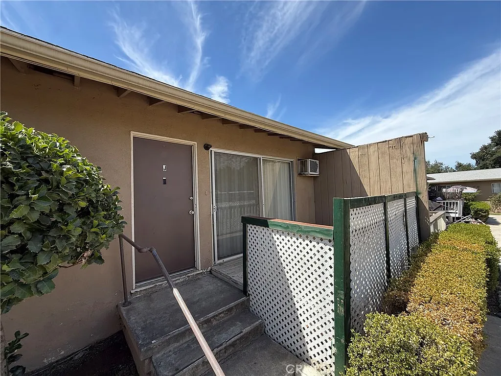 12784 California St — Photo 3