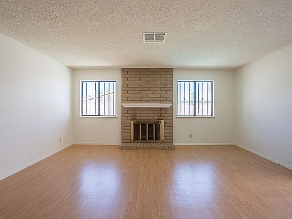 3rd image of 5395 Orinda Ave