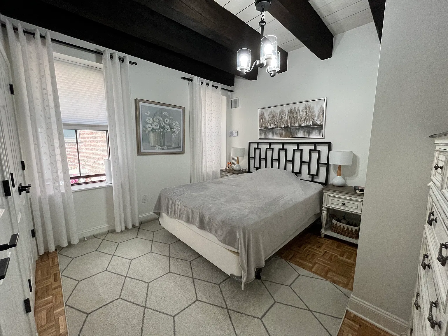 2 bed, 752 sqft, $4,000 — Photo 4