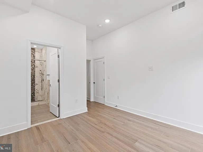 1335 N Franklin St #2 — Photo 9