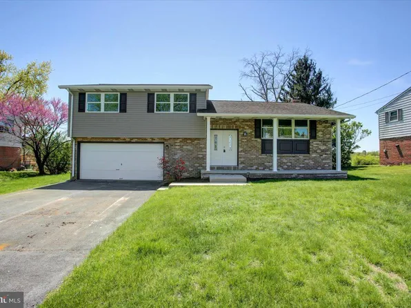 3780 Lisbon Dr, Chambersburg, PA 17202
