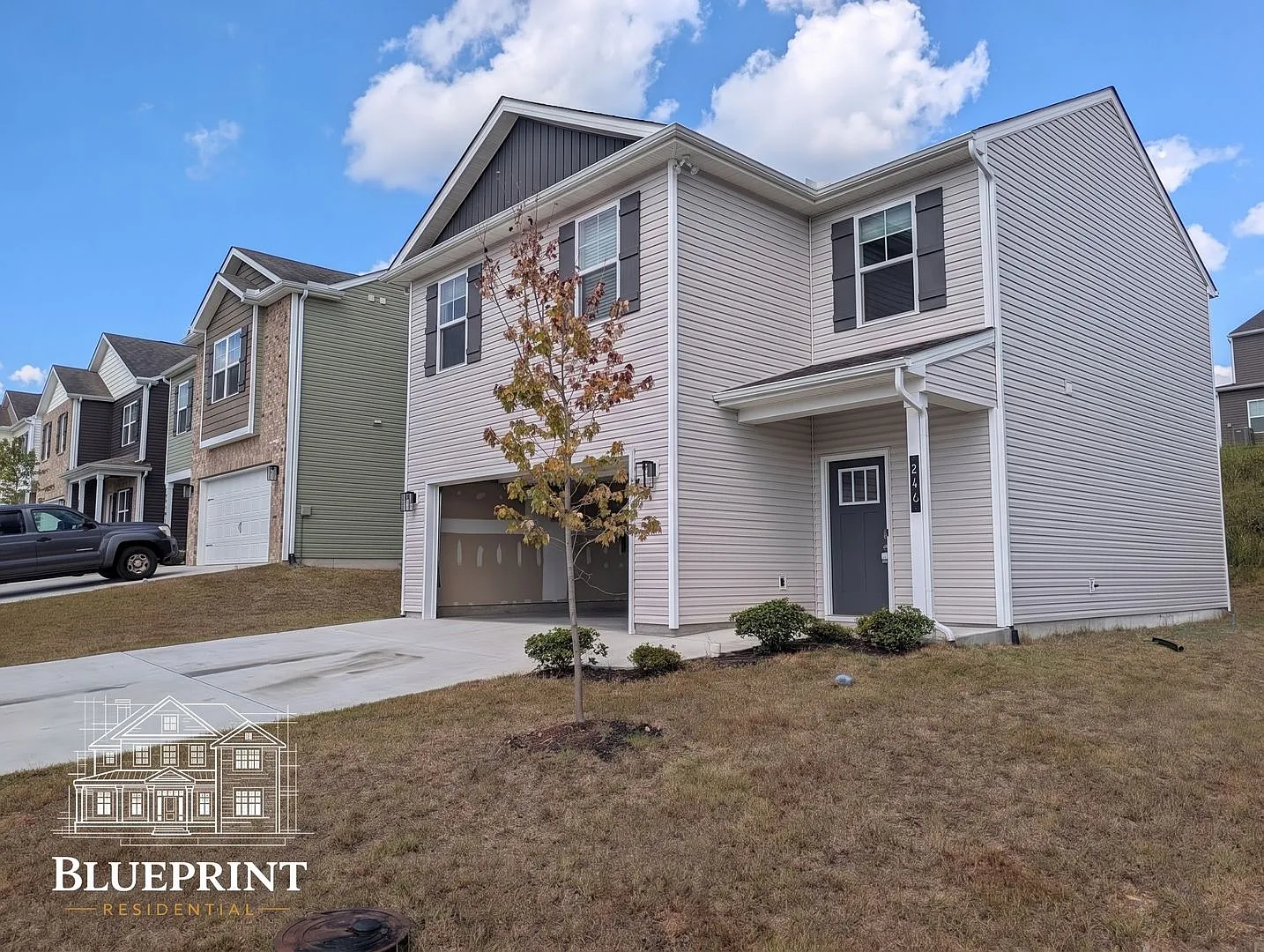 2024 build, great neighborhood, stainless appliances, granite countertops! — Photo 2