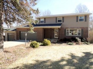 371 N Medina Line Rd, Medina, OH 44256