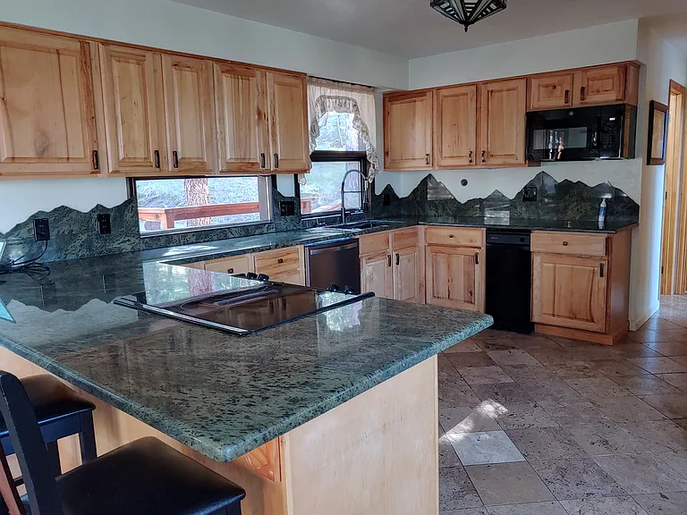 8281 Grizzly Way — Photo 13