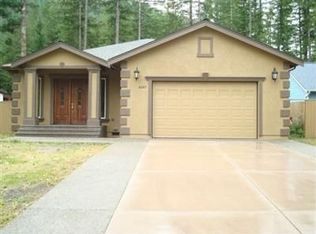 8587 Golden Valley Dr, Maple Falls, WA 98266